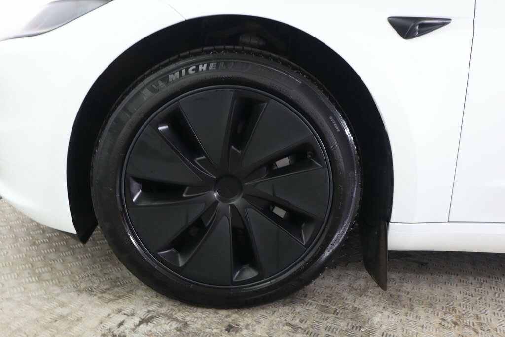 Tesla Model 3 Saloon Saloon Rwd 208 Ps 2024 White #21