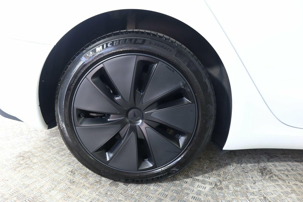 Tesla Model 3 Saloon Saloon Rwd 208 Ps 2024 White #19