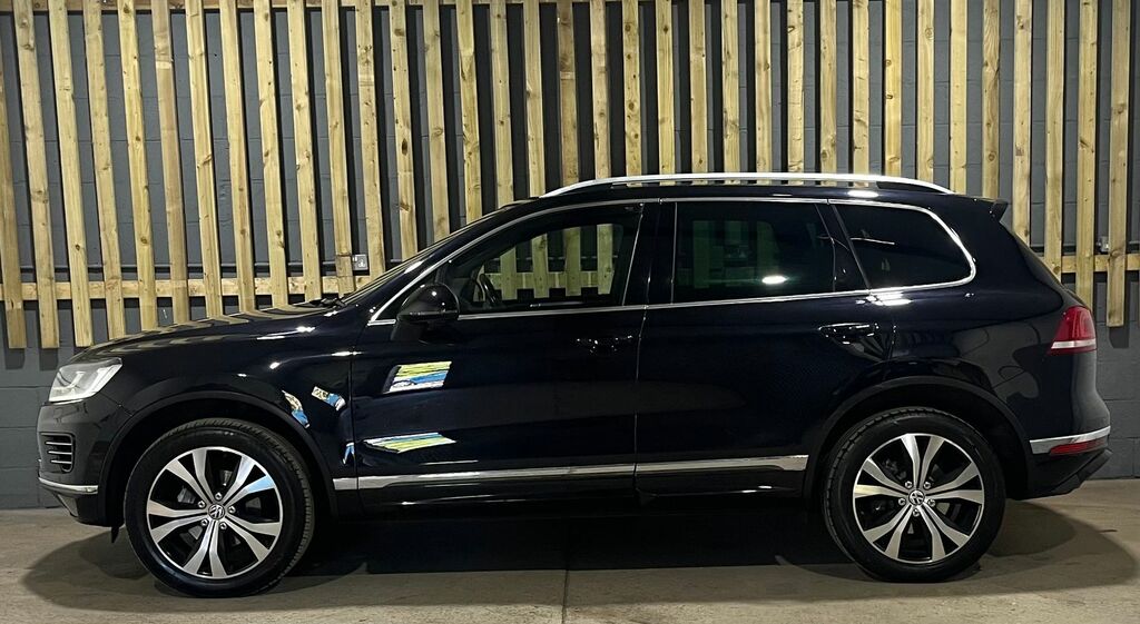 Volkswagen Touareg 3.0 Tdi V6 Bluemotion Tech R-line Suv T VA15HBP Black #4
