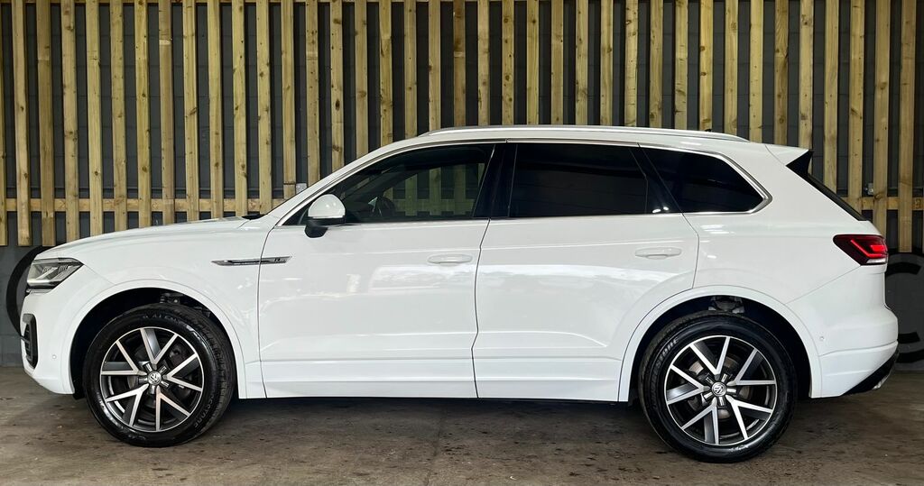 Volkswagen Touareg 3.0 Tdi V6 R-line Suv Tiptronic 4Motion CY68ENR White #4