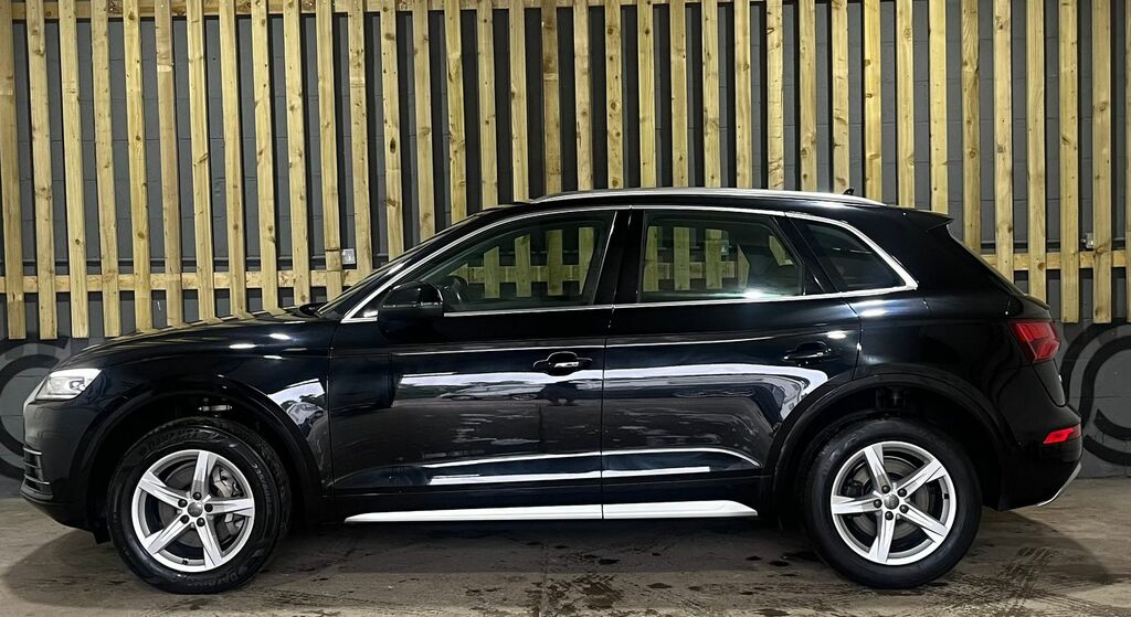 Audi Q5 2.0 Tdi 40 Sport Suv S Tronic Quattro E MC68YHM Black #4