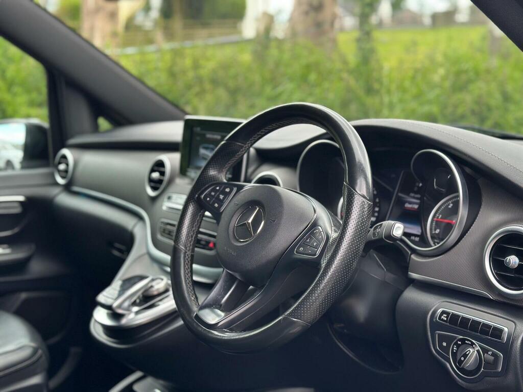 Mercedes-Benz V Class Mpv Silver #10