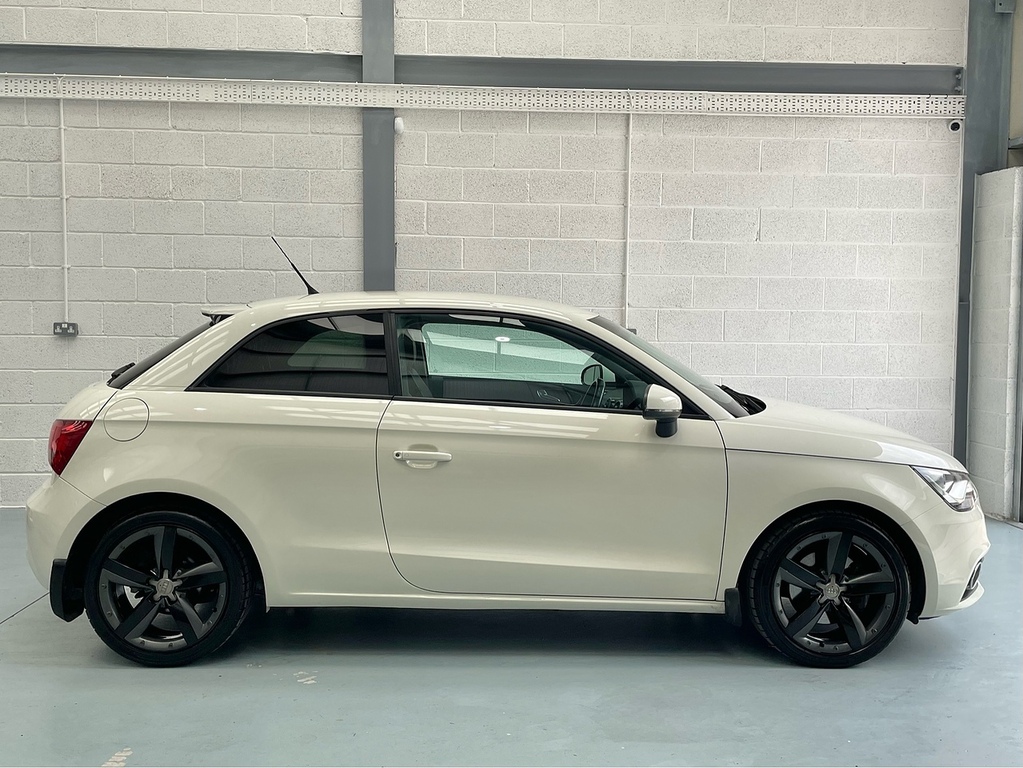 Audi A1 1.2 Tfsi Sport Euro 5 Ss Silver #11