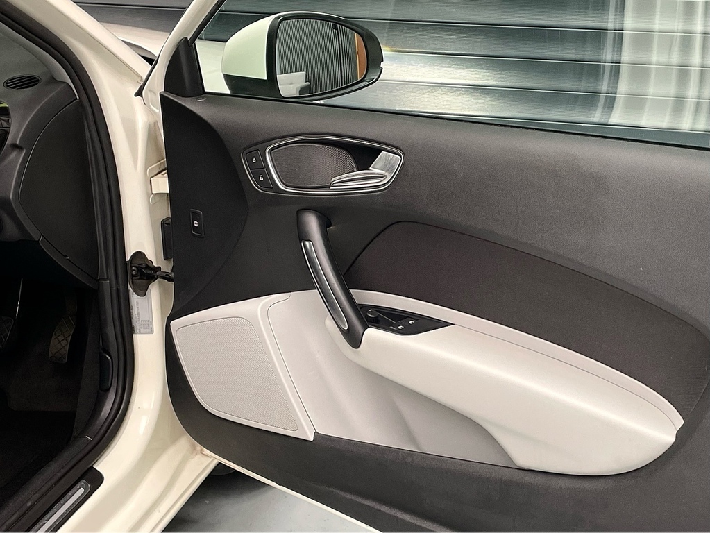 Audi A1 1.2 Tfsi Sport Euro 5 Ss Silver #22