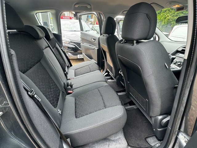 Peugeot 3008 3008 Allure Bluehdi Ss Silver #36