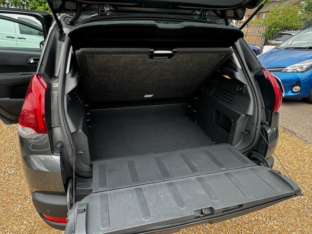 Peugeot 3008 3008 Allure Bluehdi Ss Silver #35