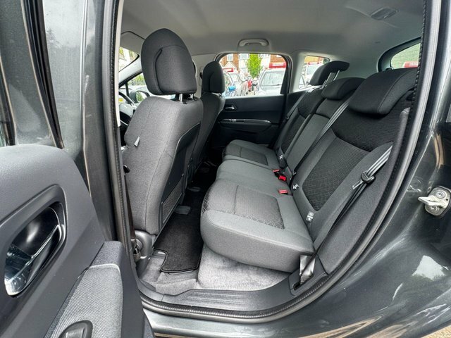 Peugeot 3008 3008 Allure Bluehdi Ss Silver #29