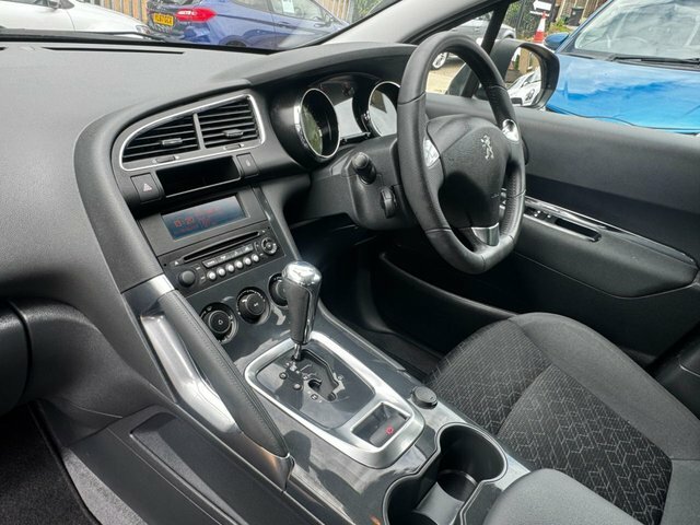 Peugeot 3008 3008 Allure Bluehdi Ss Silver #27