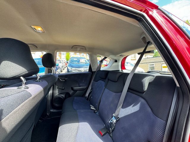 Honda Jazz 1.4 I-vtec Es Plus Cvt Hatchback Grey #28