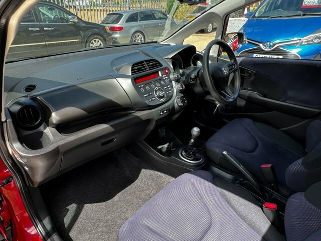 Honda Jazz 1.4 I-vtec Es Plus Cvt Hatchback Grey #22