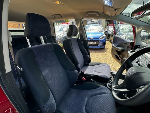 Honda Jazz 1.4 I-vtec Es Plus Cvt Hatchback Grey #37
