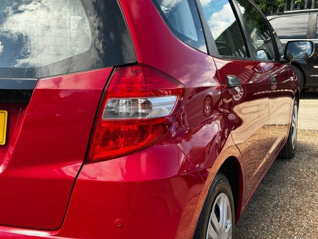 Honda Jazz 1.4 I-vtec Es Plus Cvt Hatchback Grey #16