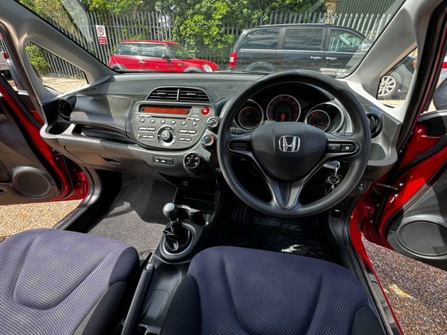 Honda Jazz 1.4 I-vtec Es Plus Cvt Hatchback Grey #40