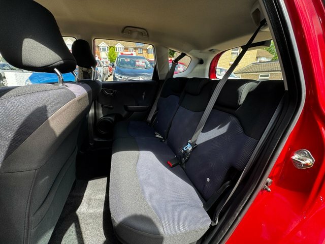 Honda Jazz 1.4 I-vtec Es Plus Cvt Hatchback Grey #27
