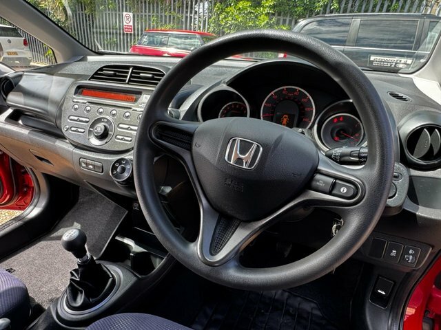 Honda Jazz 1.4 I-vtec Es Plus Cvt Hatchback Grey #41