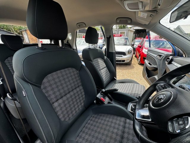 MG ZS 1.5 Vti-tech Exclusive Euro 6 Ss Red #47