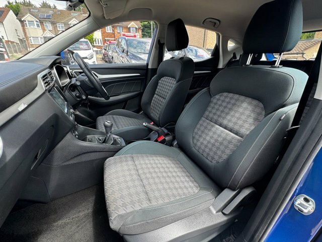 MG ZS 1.5 Vti-tech Exclusive Euro 6 Ss Red #24
