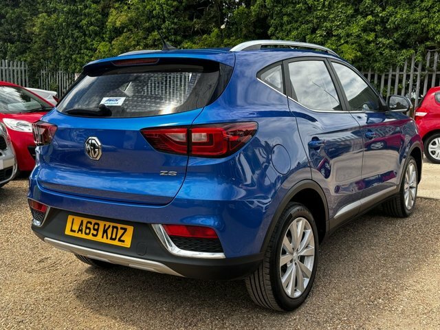 MG ZS 1.5 Vti-tech Exclusive Euro 6 Ss Red #2