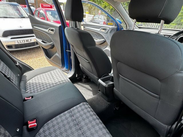 MG ZS 1.5 Vti-tech Exclusive Euro 6 Ss Red #37