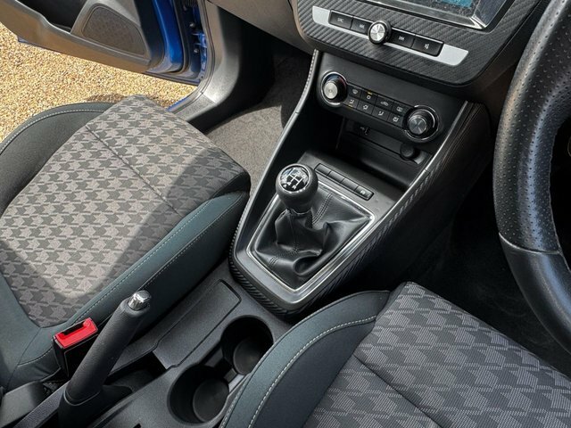 MG ZS 1.5 Vti-tech Exclusive Euro 6 Ss Red #45