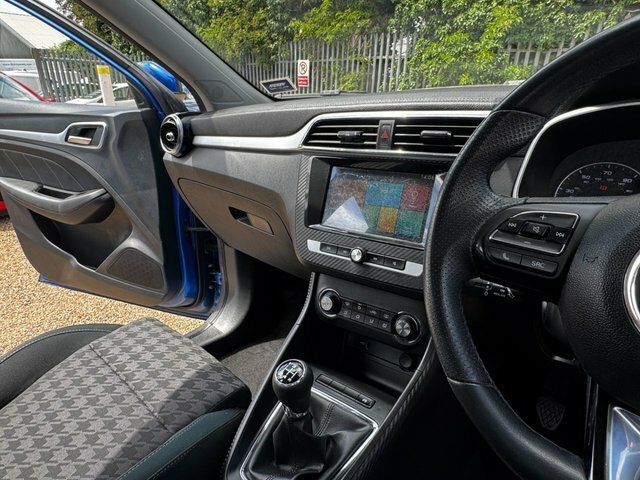 MG ZS 1.5 Vti-tech Exclusive Euro 6 Ss Red #44