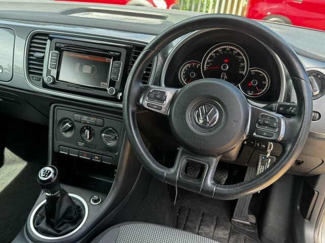Volkswagen Beetle 1.6 Tdi Bluemotion Tech Design Cabriolet Diese Red #26