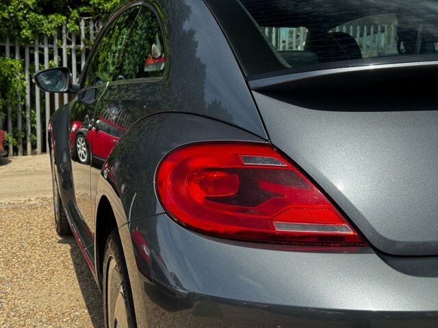 Volkswagen Beetle 1.6 Tdi Bluemotion Tech Design Cabriolet Diese Red #17