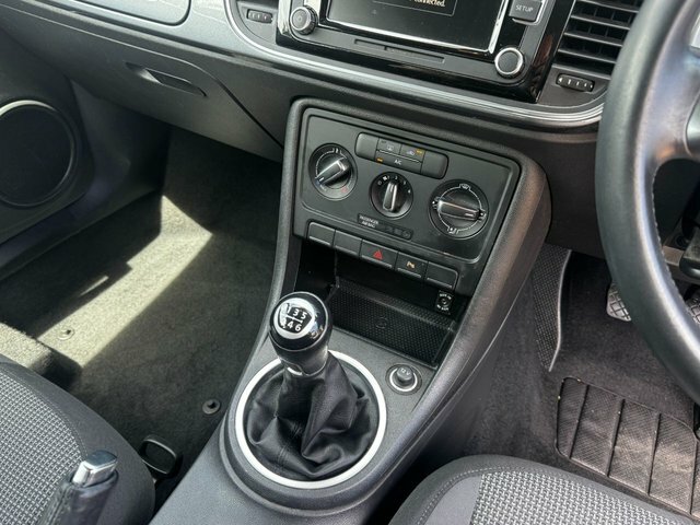 Volkswagen Beetle 1.6 Tdi Bluemotion Tech Design Cabriolet Diese Red #31
