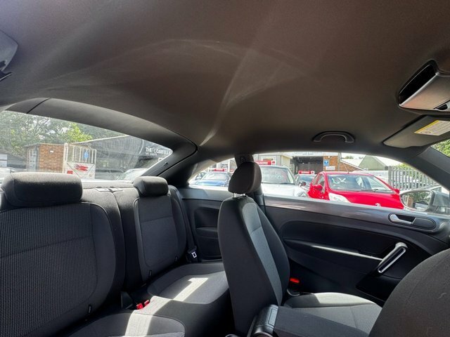Volkswagen Beetle 1.6 Tdi Bluemotion Tech Design Cabriolet Diese Red #36