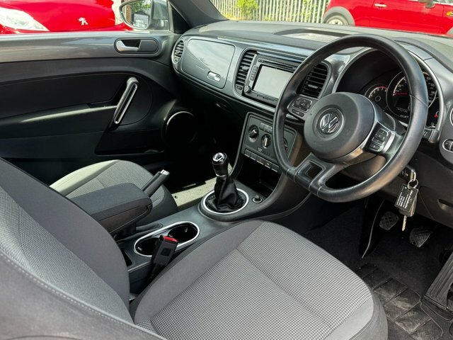 Volkswagen Beetle 1.6 Tdi Bluemotion Tech Design Cabriolet Diese Red #25