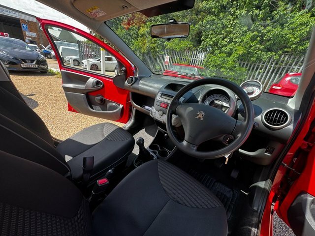 Peugeot 107 Active 68 Bhp Black #39