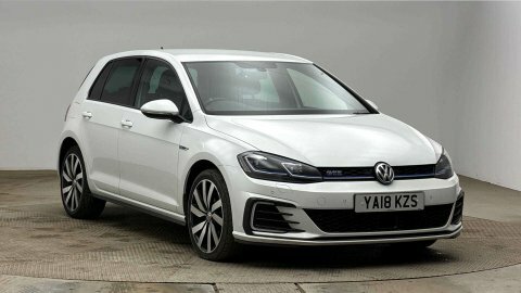 Volkswagen Golf 2018 18 1.4 White