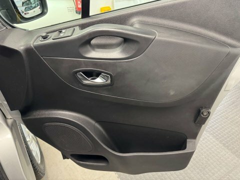 Renault Trafic Black Edition 2.0 Dci Energy 28 Swb Standard 145 B Black #36