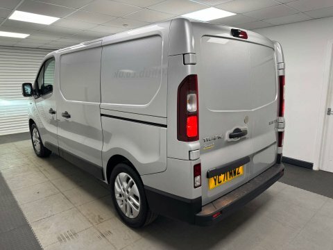 Renault Trafic Black Edition 2.0 Dci Energy 28 Swb Standard 145 B Black #23