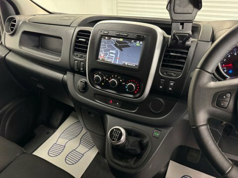 Renault Trafic 2021 71 2.0 Silver #3