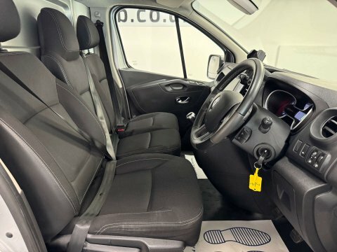 Renault Trafic Black Edition 2.0 Dci Energy 28 Swb Standard 145 B Black #33