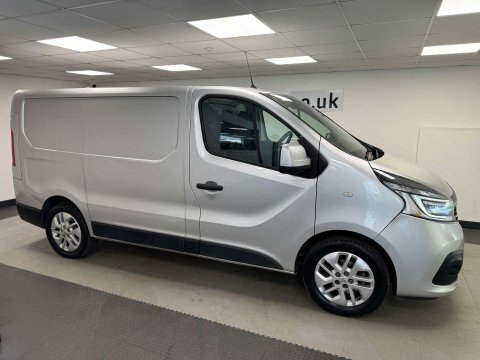 Renault Trafic Black Edition 2.0 Dci Energy 28 Swb Standard 145 B Black #31