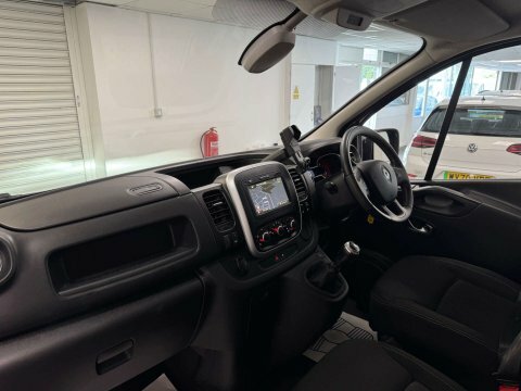 Renault Trafic Black Edition 2.0 Dci Energy 28 Swb Standard 145 B Black #11