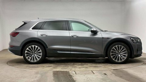 Audi E-tron 2020 70 E-tron Grey #4