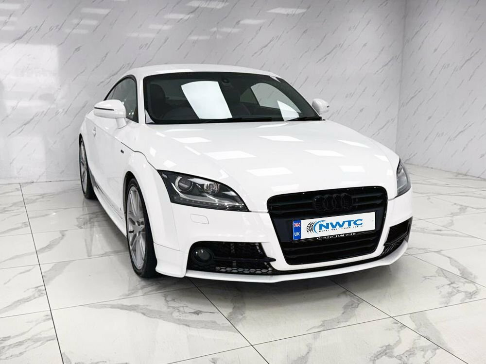 Audi TT 2L Black Edition White