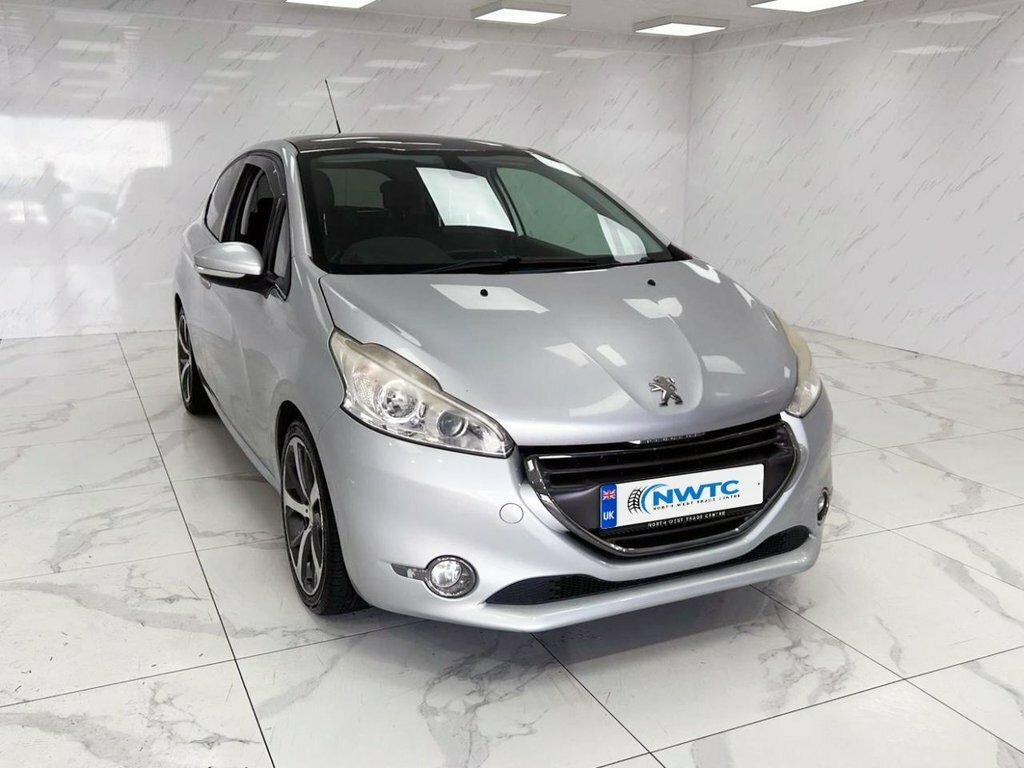 Peugeot 208 1.6L Feline Silver #2