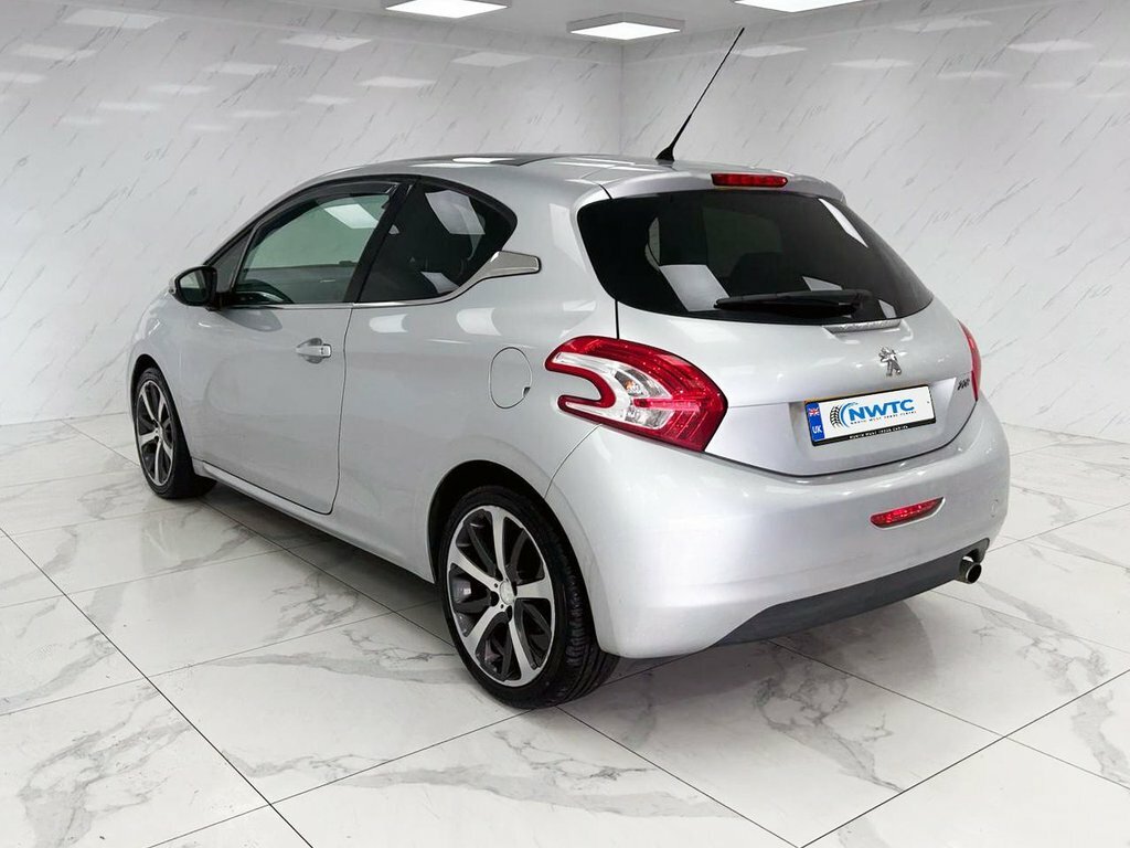 Peugeot 208 1.6L Feline Silver #6