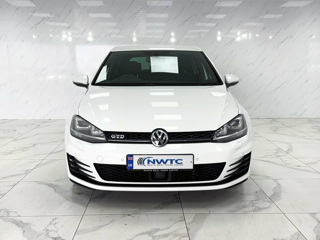 Volkswagen Golf Hatchback ND63NVK White #3
