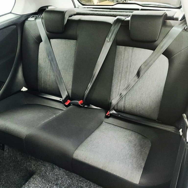 Fiat Punto Pop Plus Hatchback 1.2 Pop Plus White #25