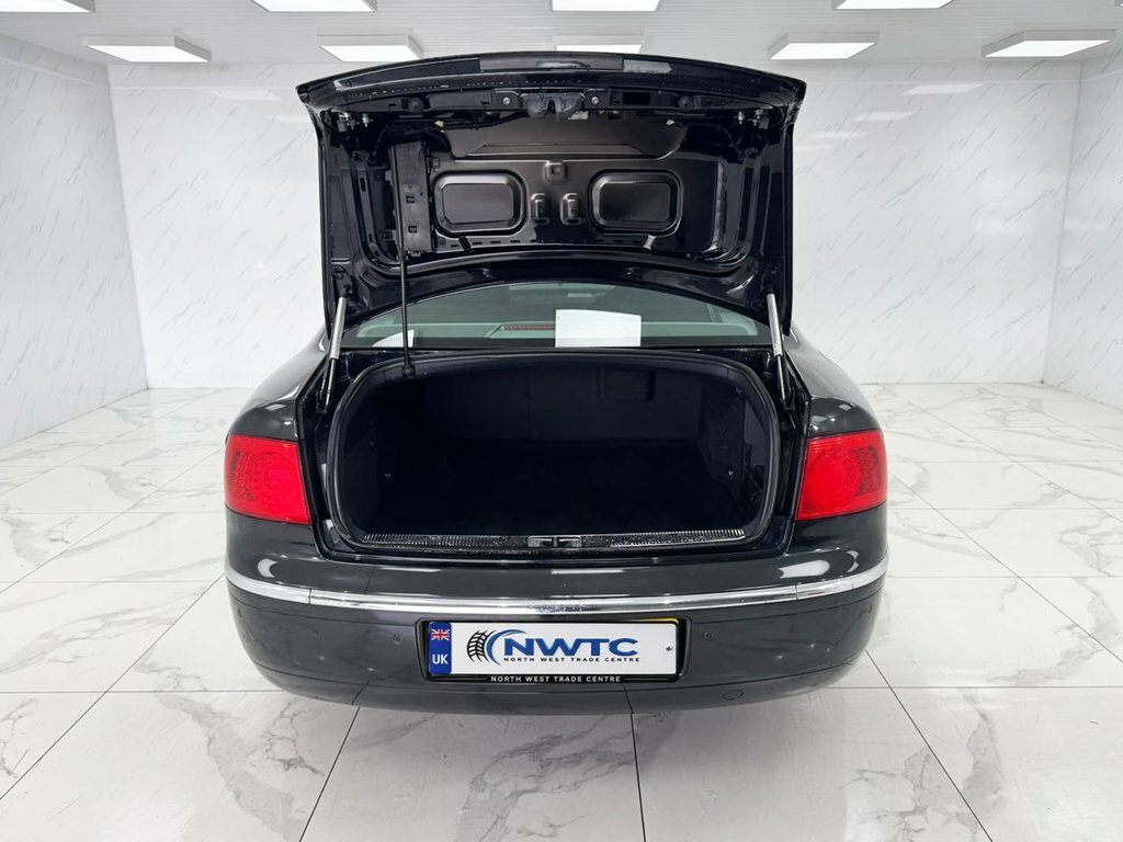 Volkswagen Phaeton 3.0 Tdi V6 4Motion 5 Seats  #20