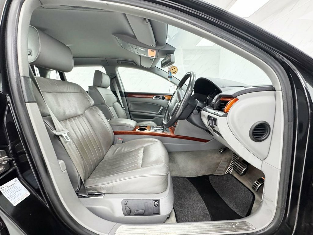 Volkswagen Phaeton 3.0 Tdi V6 4Motion 5 Seats  #17