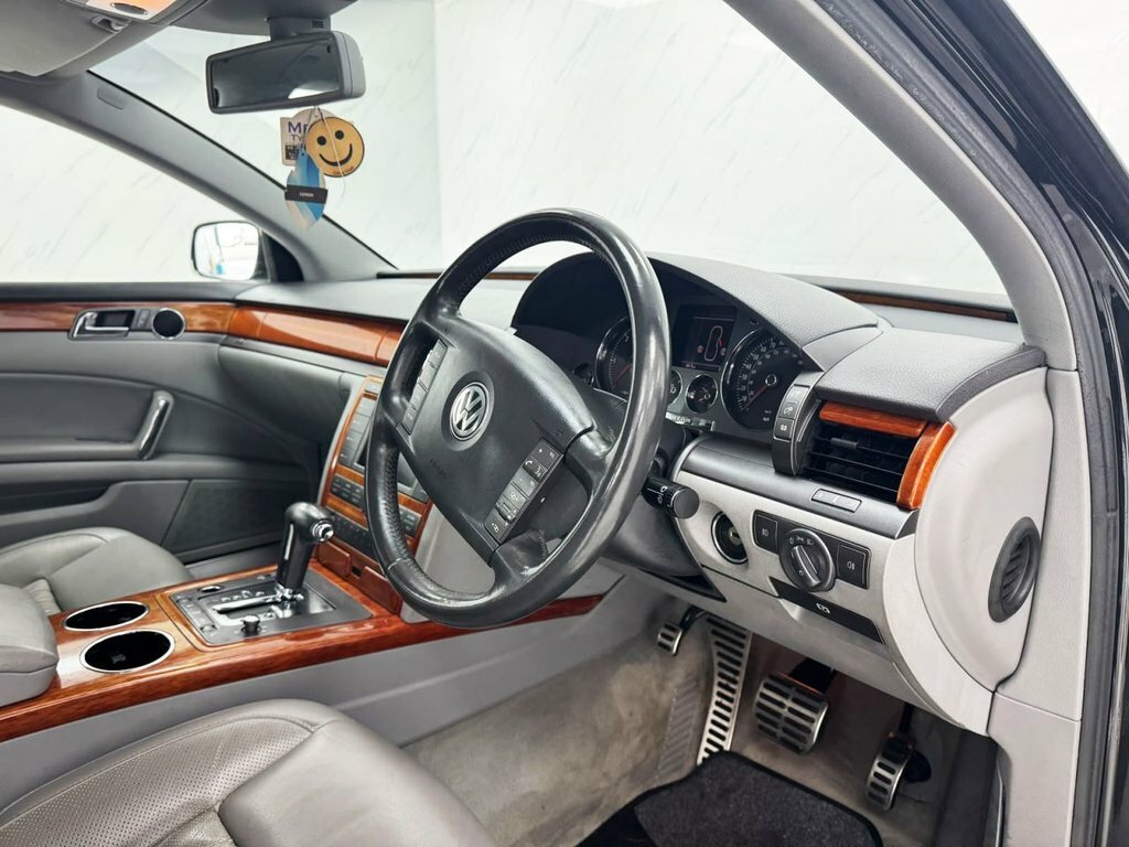 Volkswagen Phaeton 3.0 Tdi V6 4Motion 5 Seats  #16