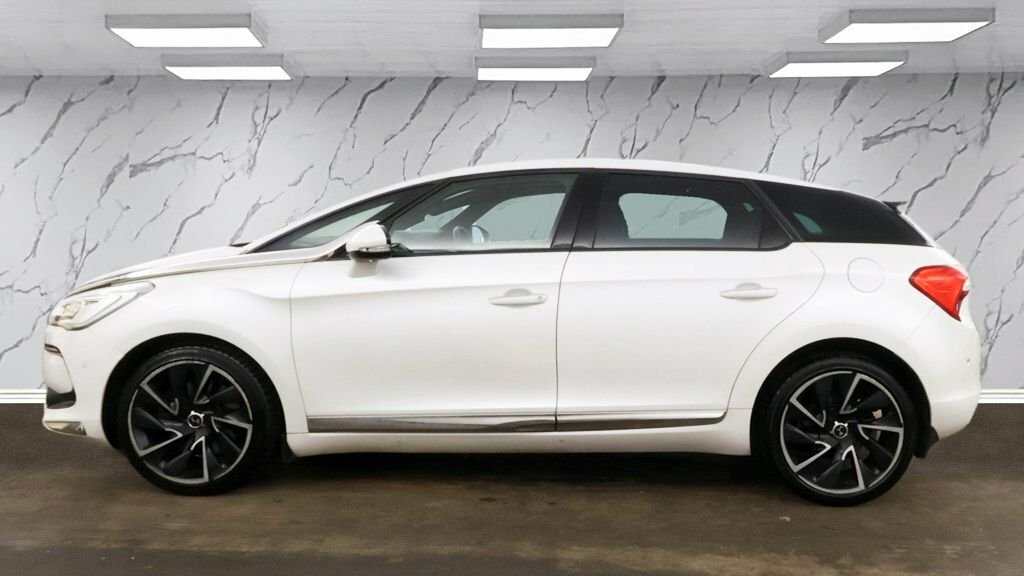 DS DS 5 2L Prestige White #6