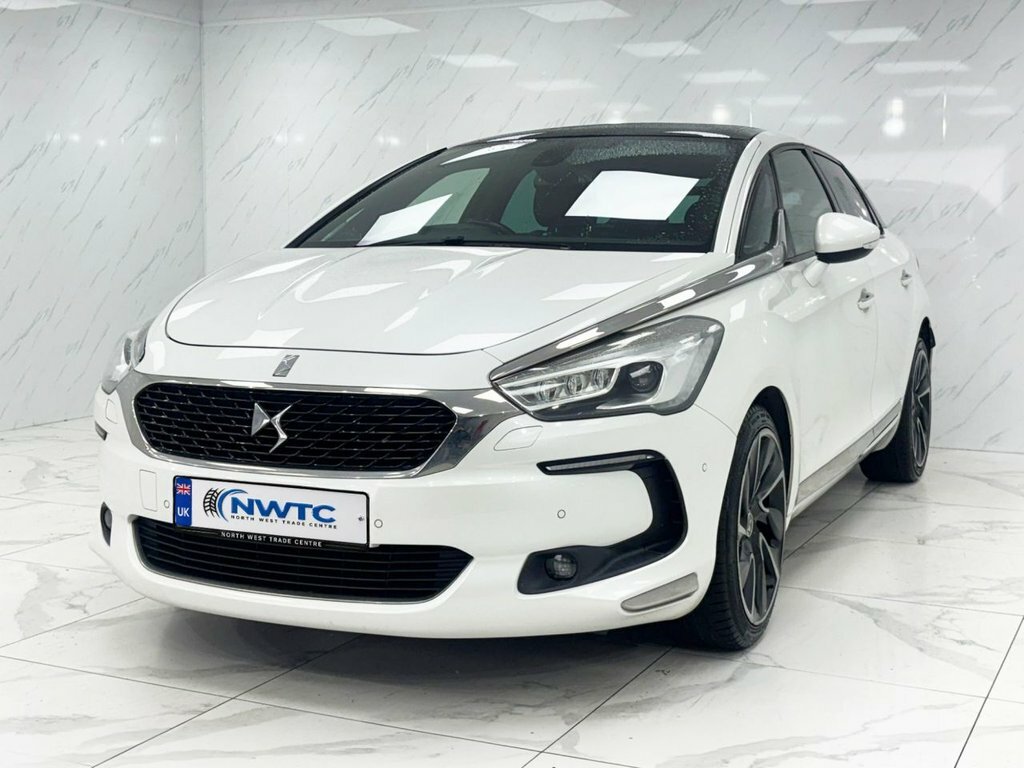 DS DS 5 2L Prestige White #4