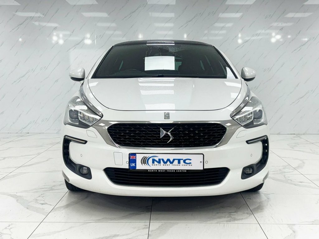 DS DS 5 2L Prestige White #3